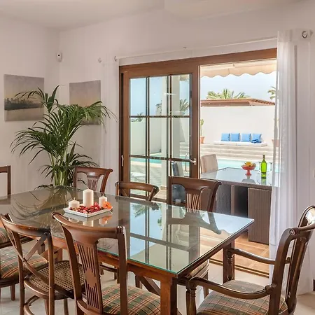 Villas Salinas Вилла